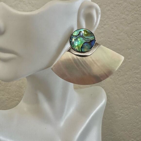 Vintage MODERNIST 925 Sterling Silver Half Moon Abalone mother of pearl  Stud Ea - Picture 1 of 11